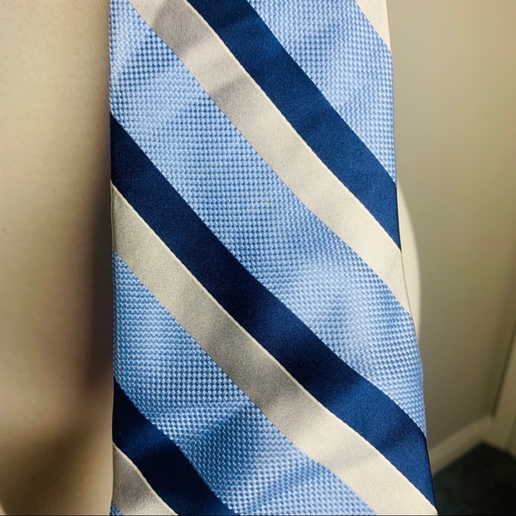 Calvin Klein Neck Tie - Picture 3 of 5